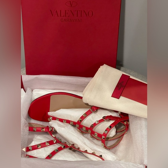 Valentino Rockstud Caged Leather Ankle Strap Sandal size 37,
NWT - Picture 2 of 8
